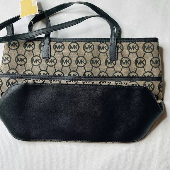 MK Michael Kors Kempton Black Medium Pocket Tote Bag - Picture 3 of 12